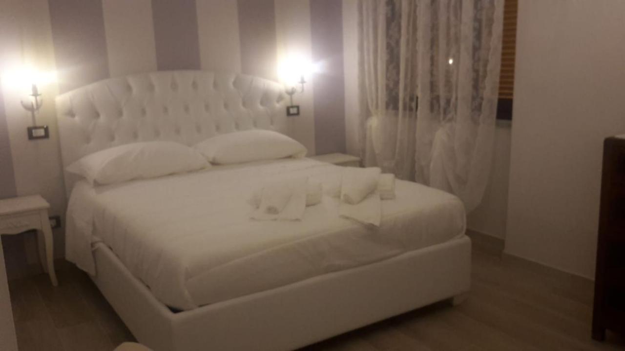 Brezza Marina Bed and Breakfast Marina Di Carrara Exteriör bild