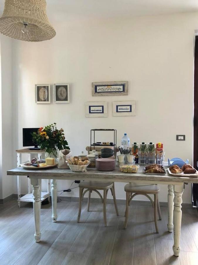 Brezza Marina Bed and Breakfast Marina Di Carrara Exteriör bild
